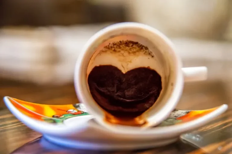 5 неочікуваних способів використання кавової гущі в побуті